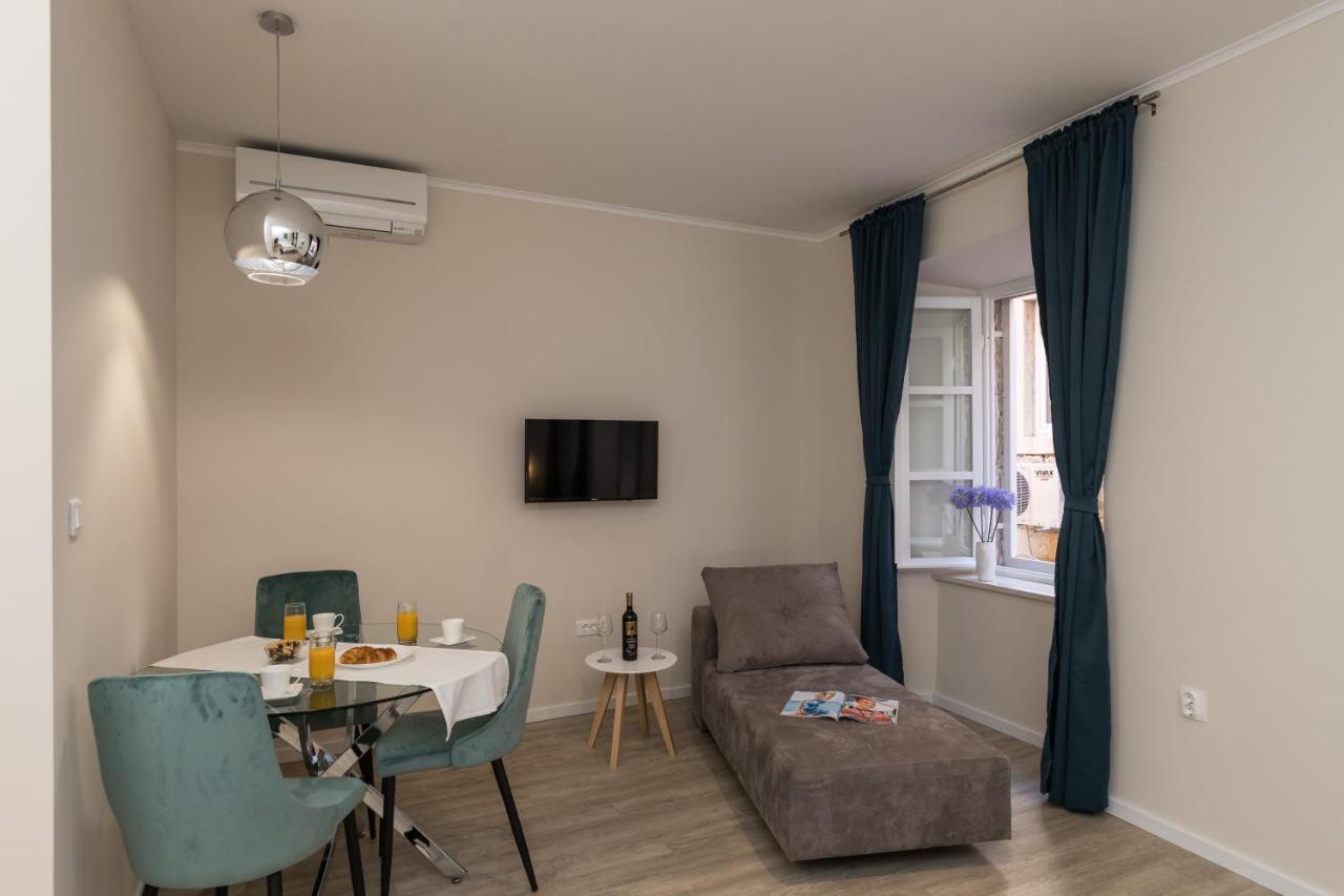 Urbis Apartment *