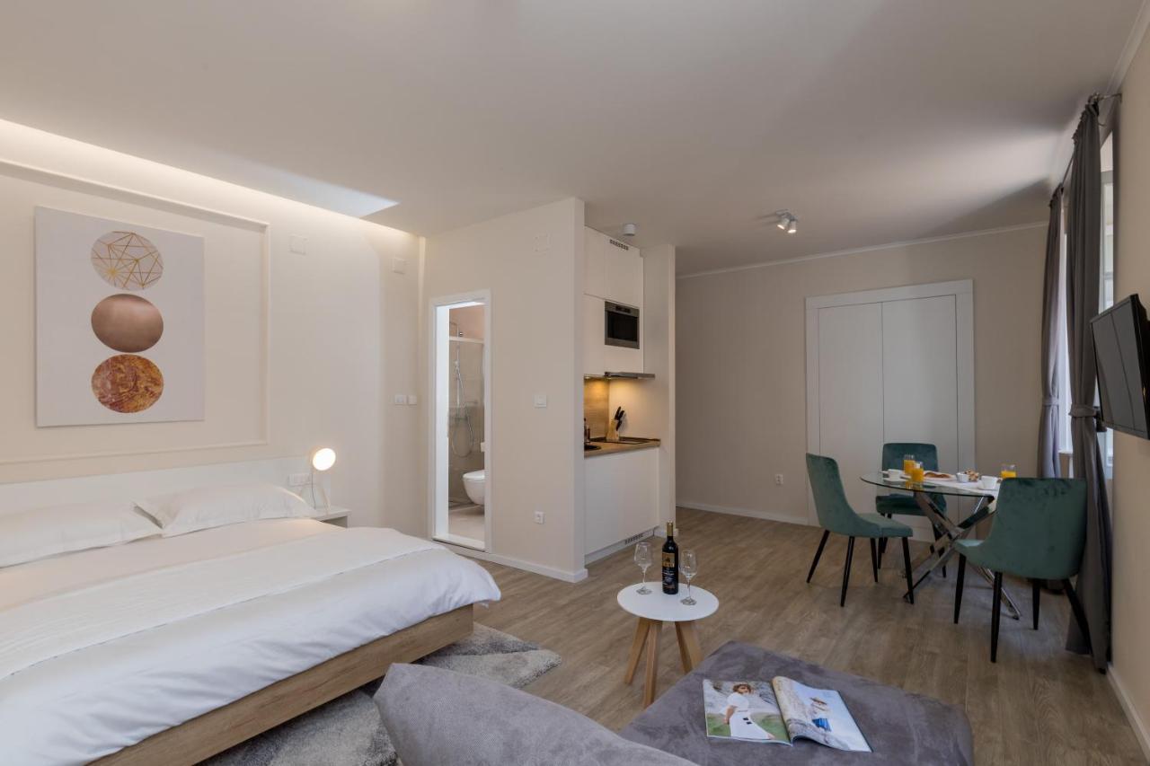 Urbis Apartment *