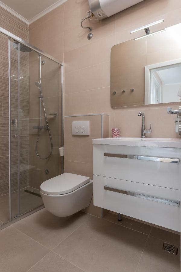 Urbis Apartment *