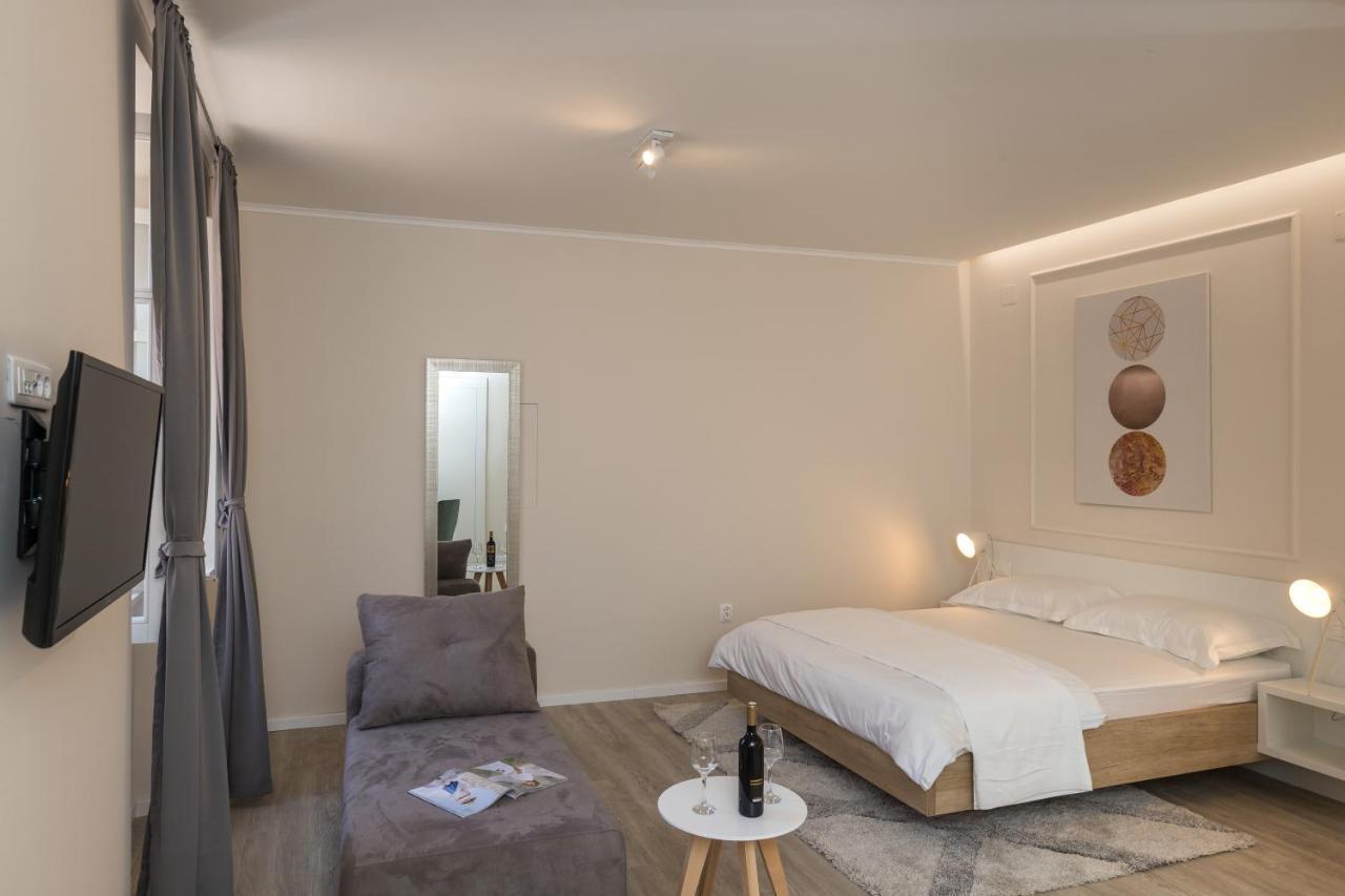 Urbis Apartment